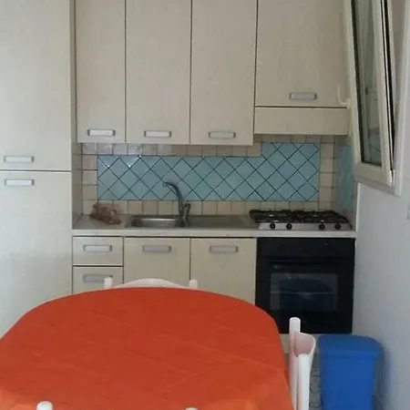 Dom wakacyjny Villetta Castro Marina